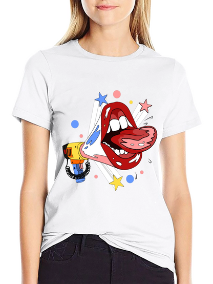 Camiseta Negra con Diseño de Boca y Megáfono