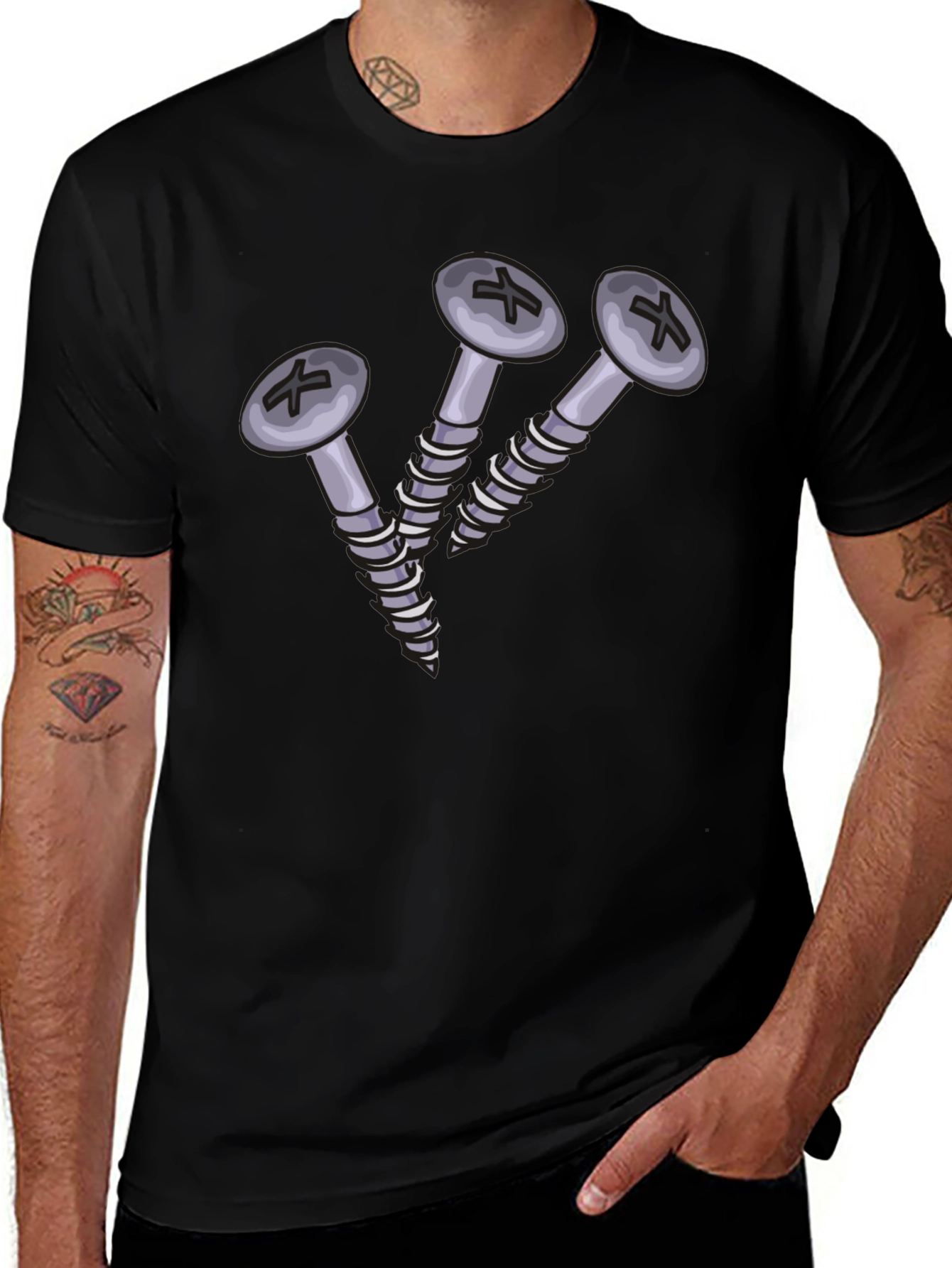 Camiseta Negra con Diseño de Tornillos