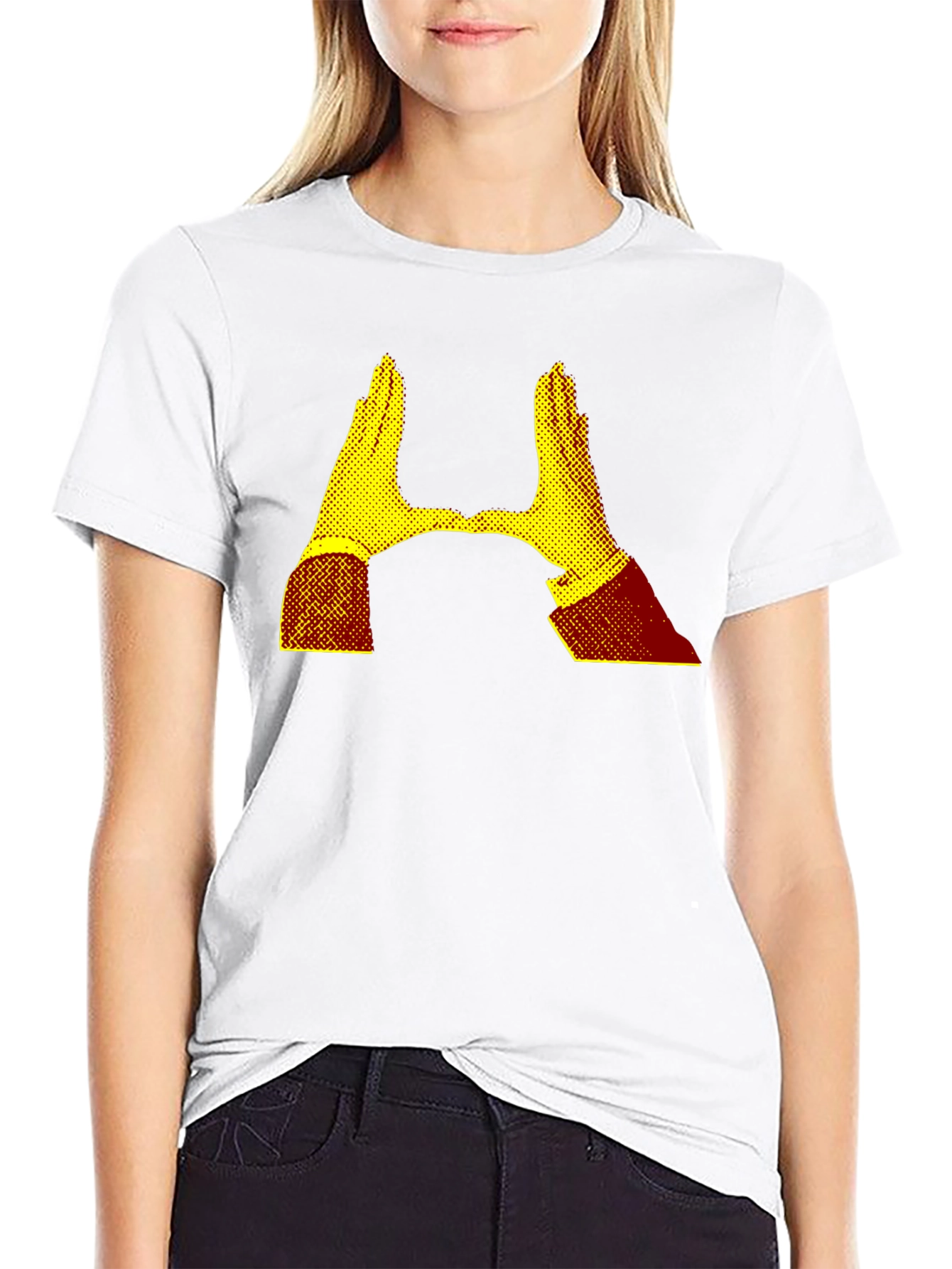 Camiseta Negra con Diseño Abstracto de Manos Amarillas