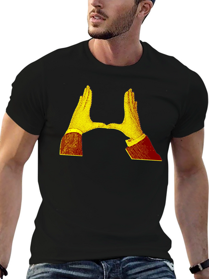 Camiseta Negra con Diseño Abstracto de Manos Amarillas