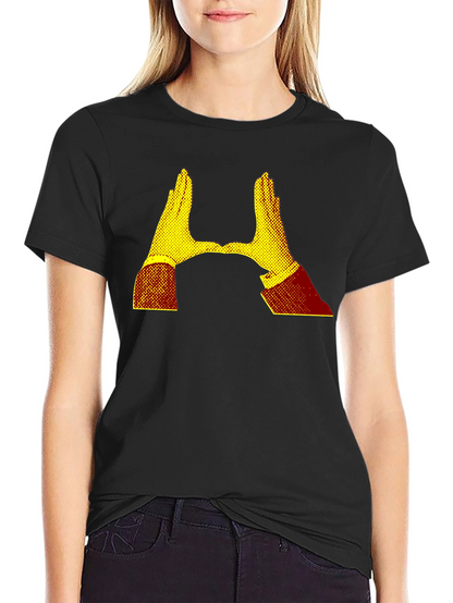 Camiseta Negra con Diseño Abstracto de Manos Amarillas