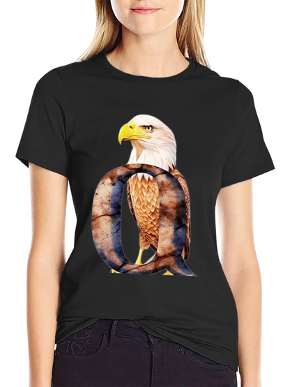 Camiseta Negra con Águila y Letra Q