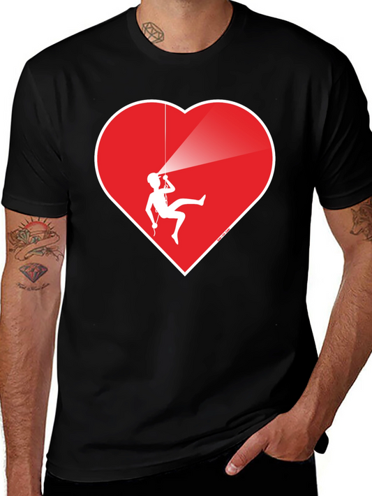 Camiseta Negra con Diseño de Corazón Escalador