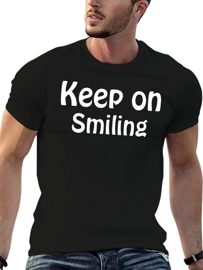 Camiseta Negra: Keep on Smiling