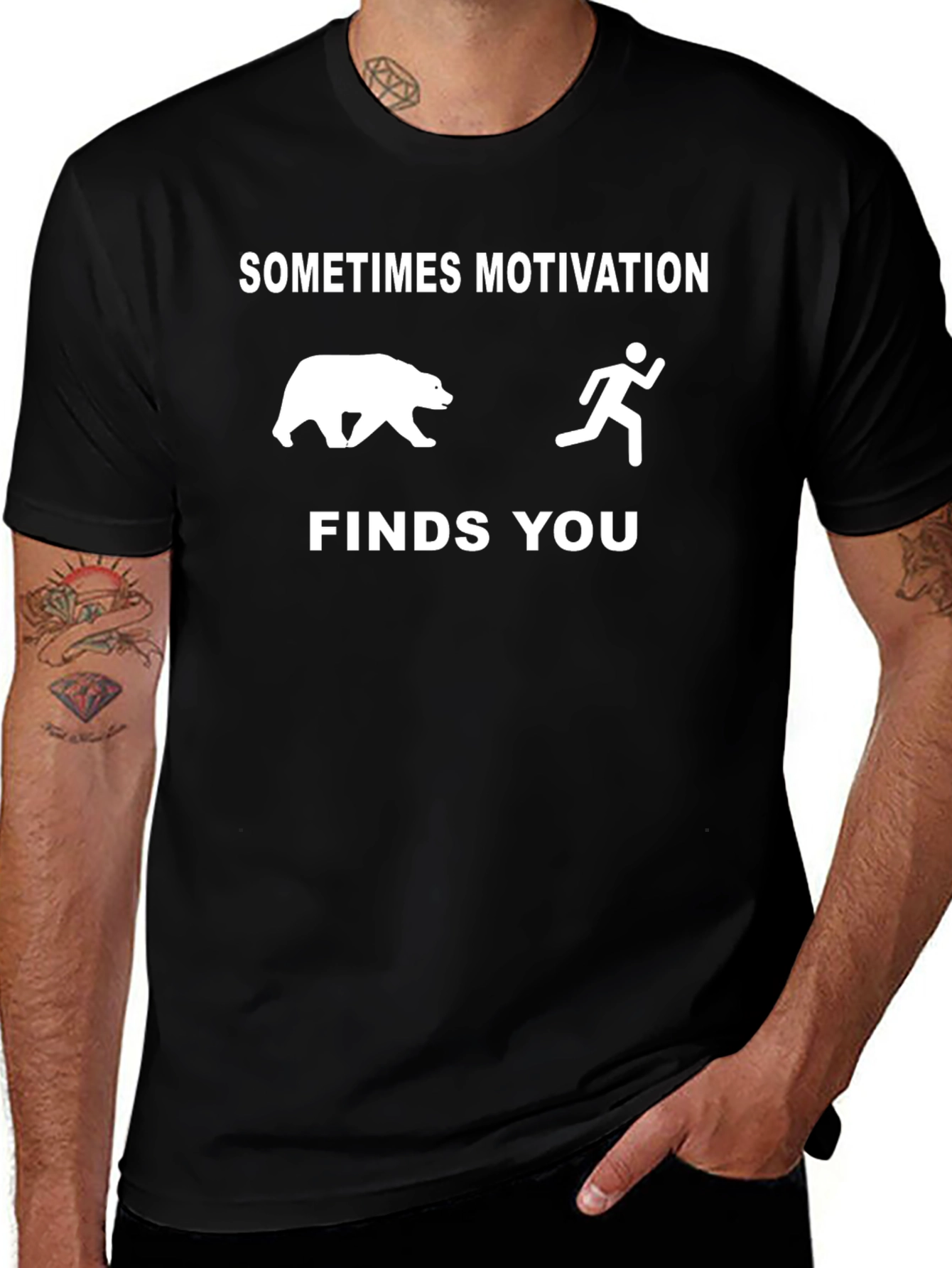 Camiseta Divertida: A Veces La Motivación Te Encuentra