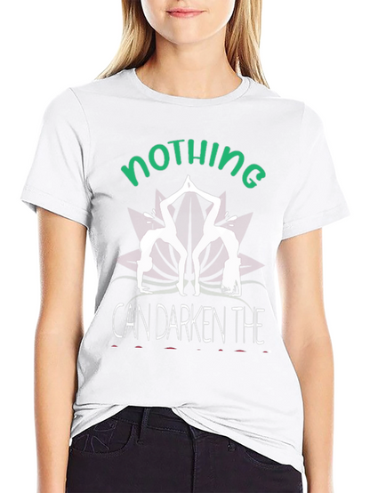 Camiseta Negra Yoga: Nada Puede Oscurecer