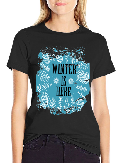 Camiseta Negra Winter Is Here Diseño Invernal