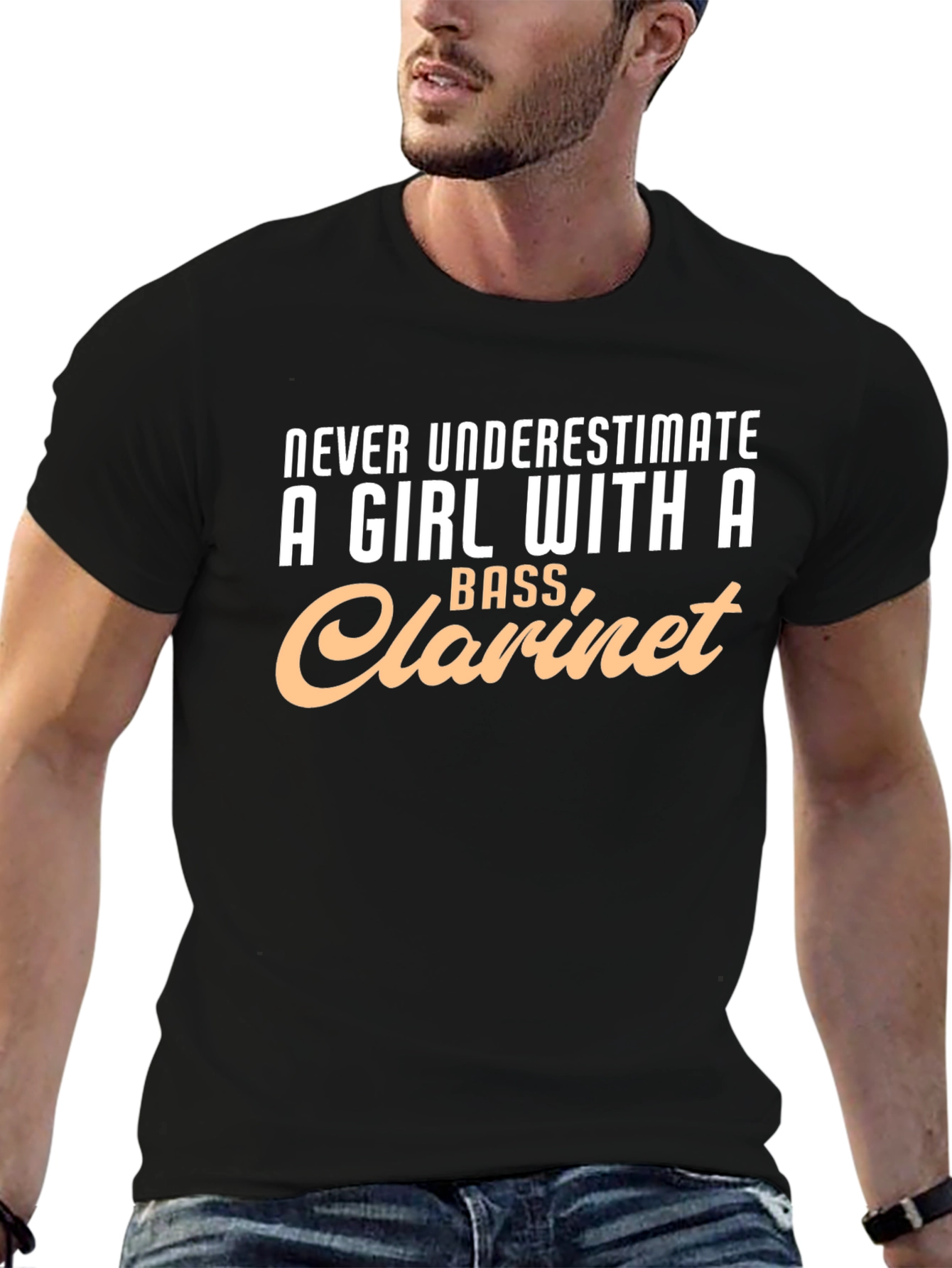 Camiseta Negra: Chica con Clarinete Bajo - ¡No Subestimes!