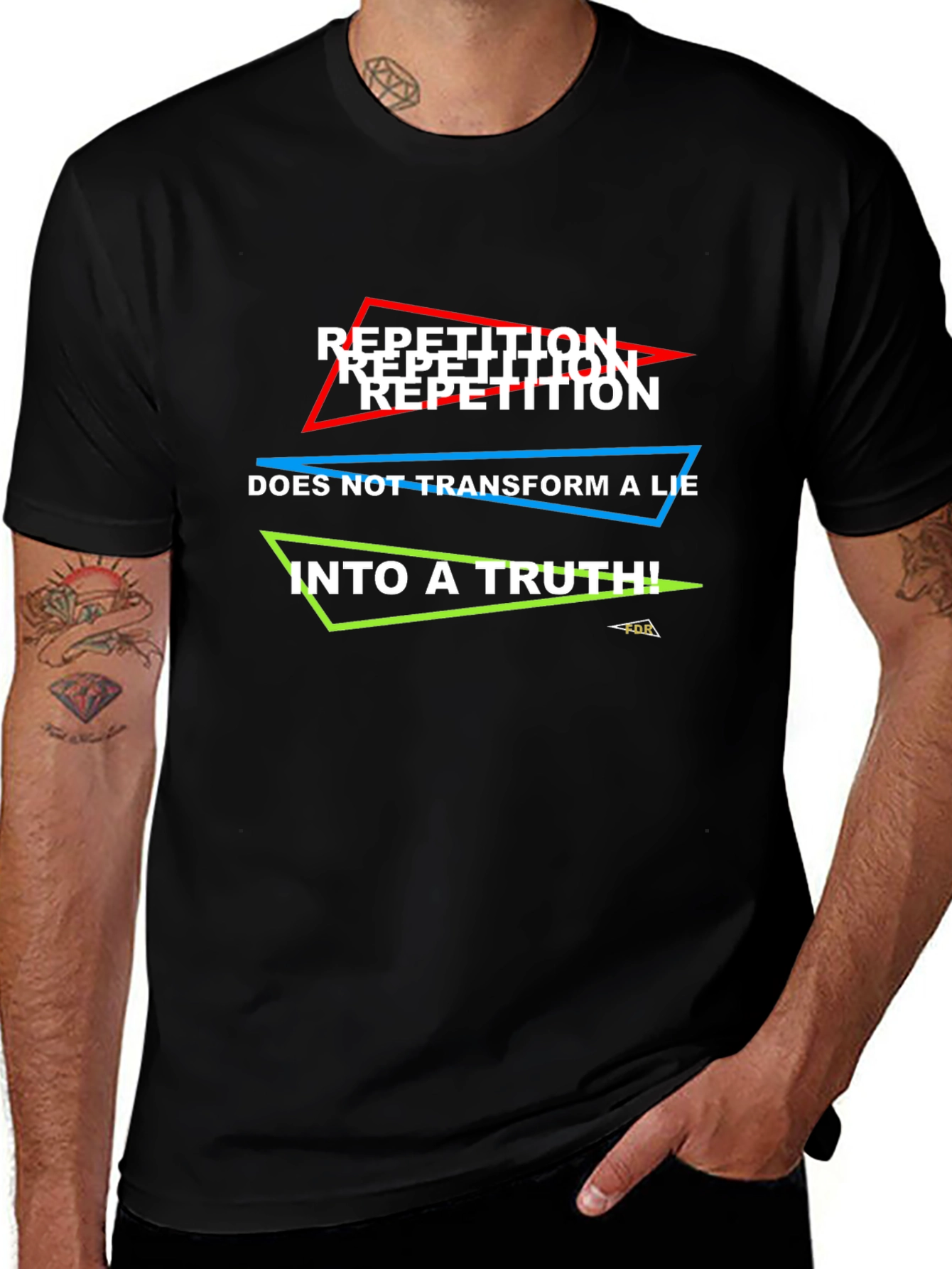Camiseta Negra: ¡La Repetición No Hace la Verdad!