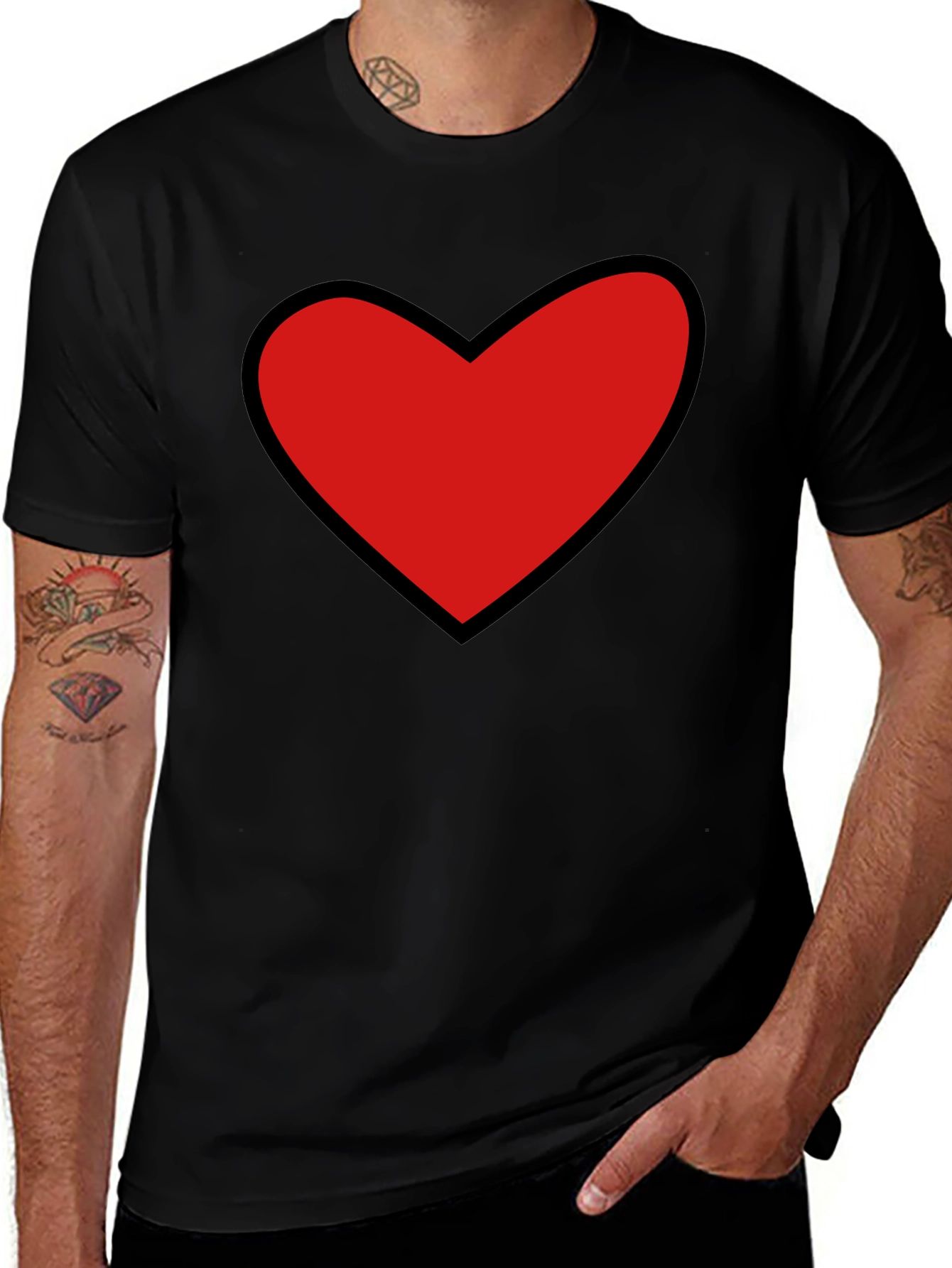 Camiseta Negra con Corazón Rojo