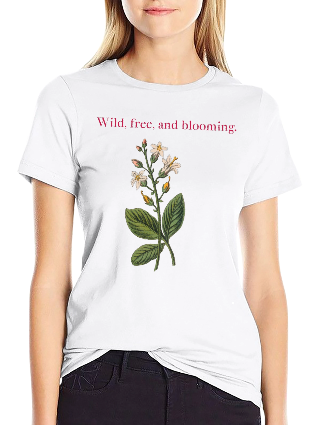 Camiseta Negra: Flores Silvestres y Libertad