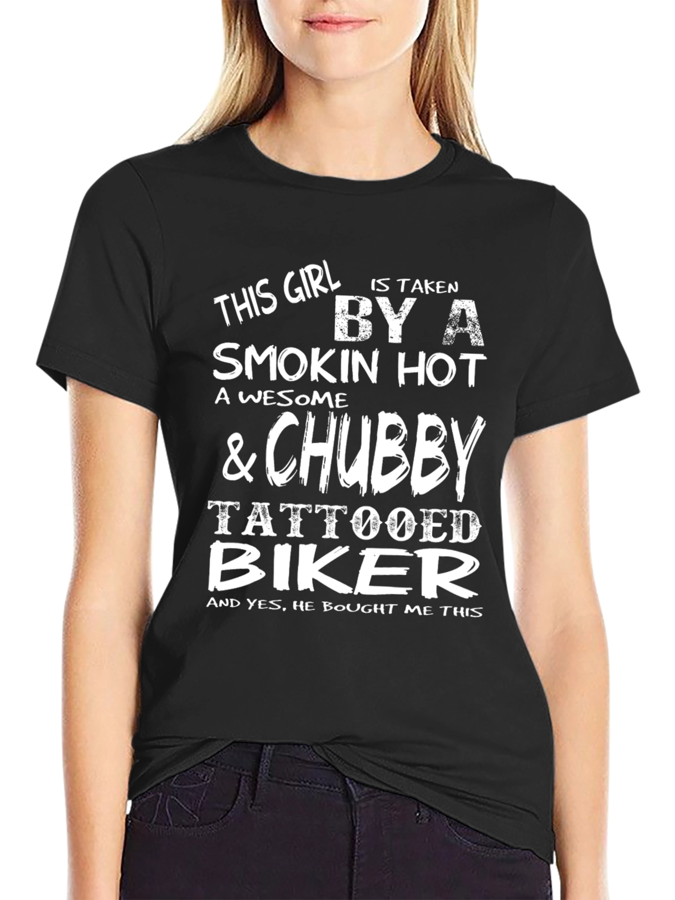 Camiseta Negra: Mi Chica es de un Biker Tatuado