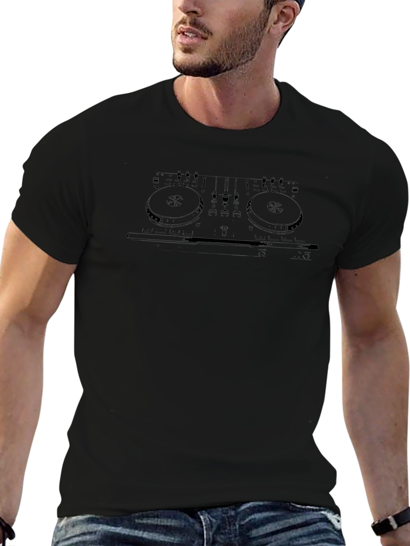 Camiseta Negra con Diseño de Mezcladora DJ