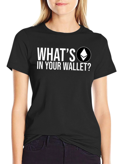 Camiseta Negra: ¿Qué tienes en tu billetera?