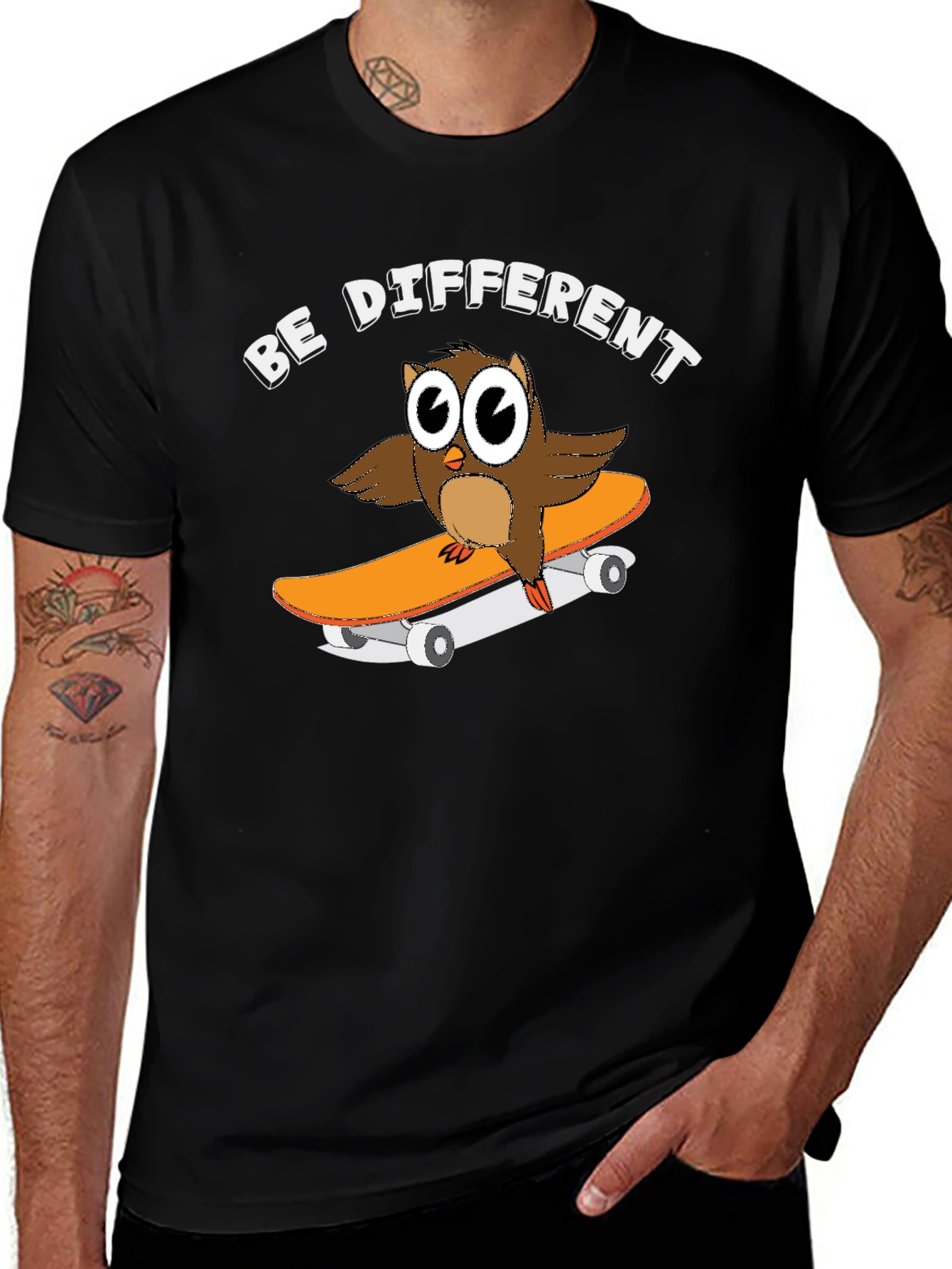 Camiseta Negra con Búho Skater Sé Diferente