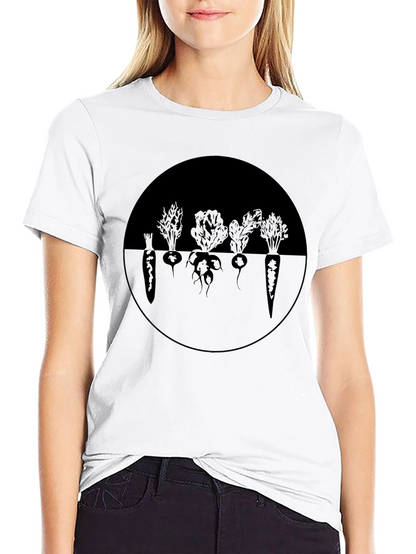 Camiseta Negra con Diseño de Vegetales