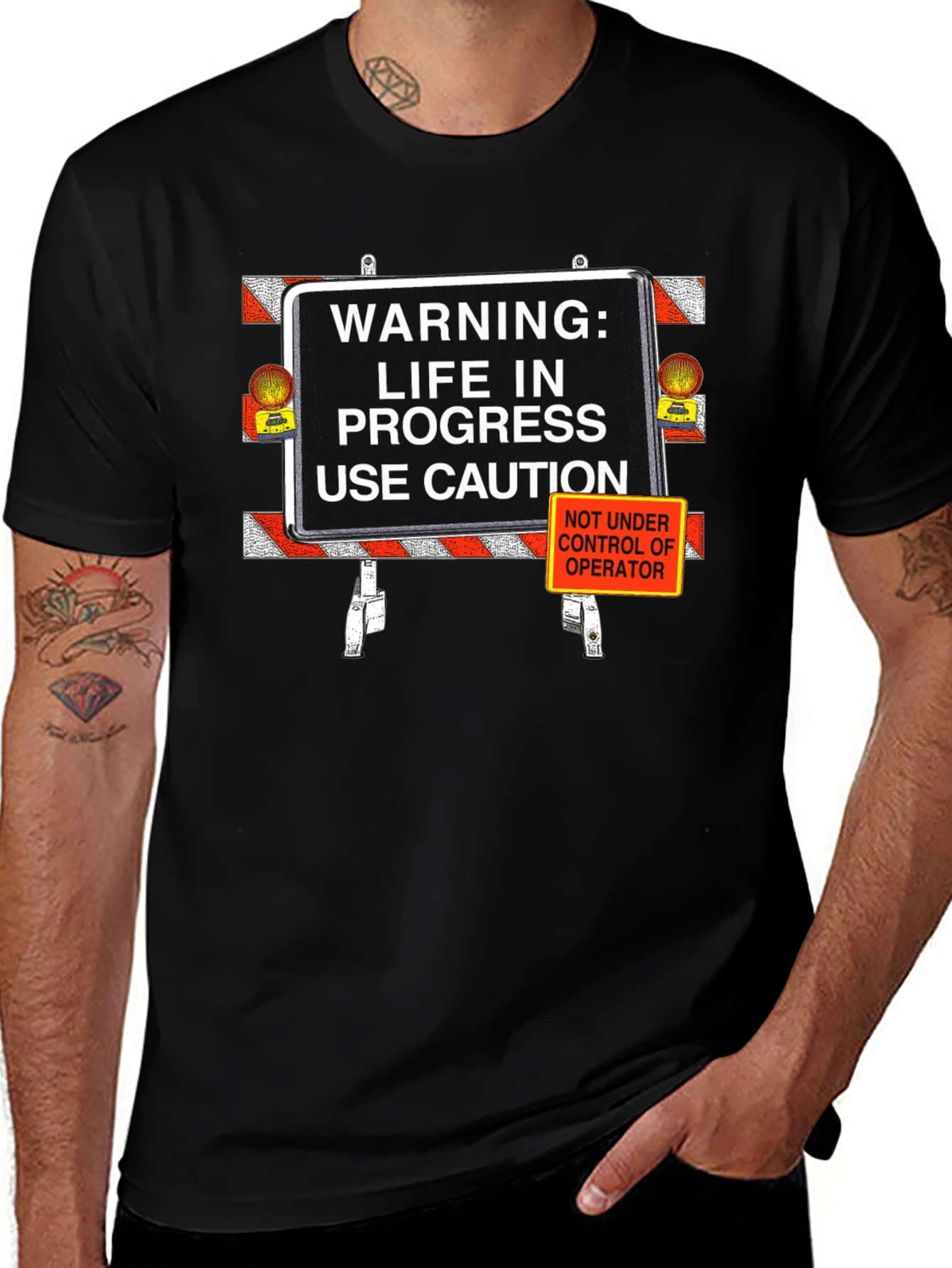 Camiseta Negra: ¡Precaución Vida en Progreso!