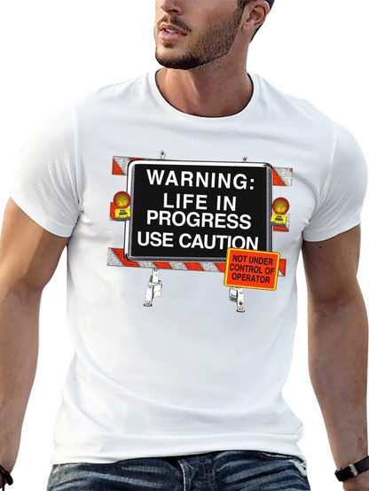 Camiseta Negra: ¡Precaución Vida en Progreso!