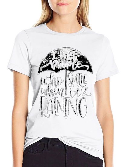 Camiseta Negra con Diseño de Paraguas y Frase Positiva