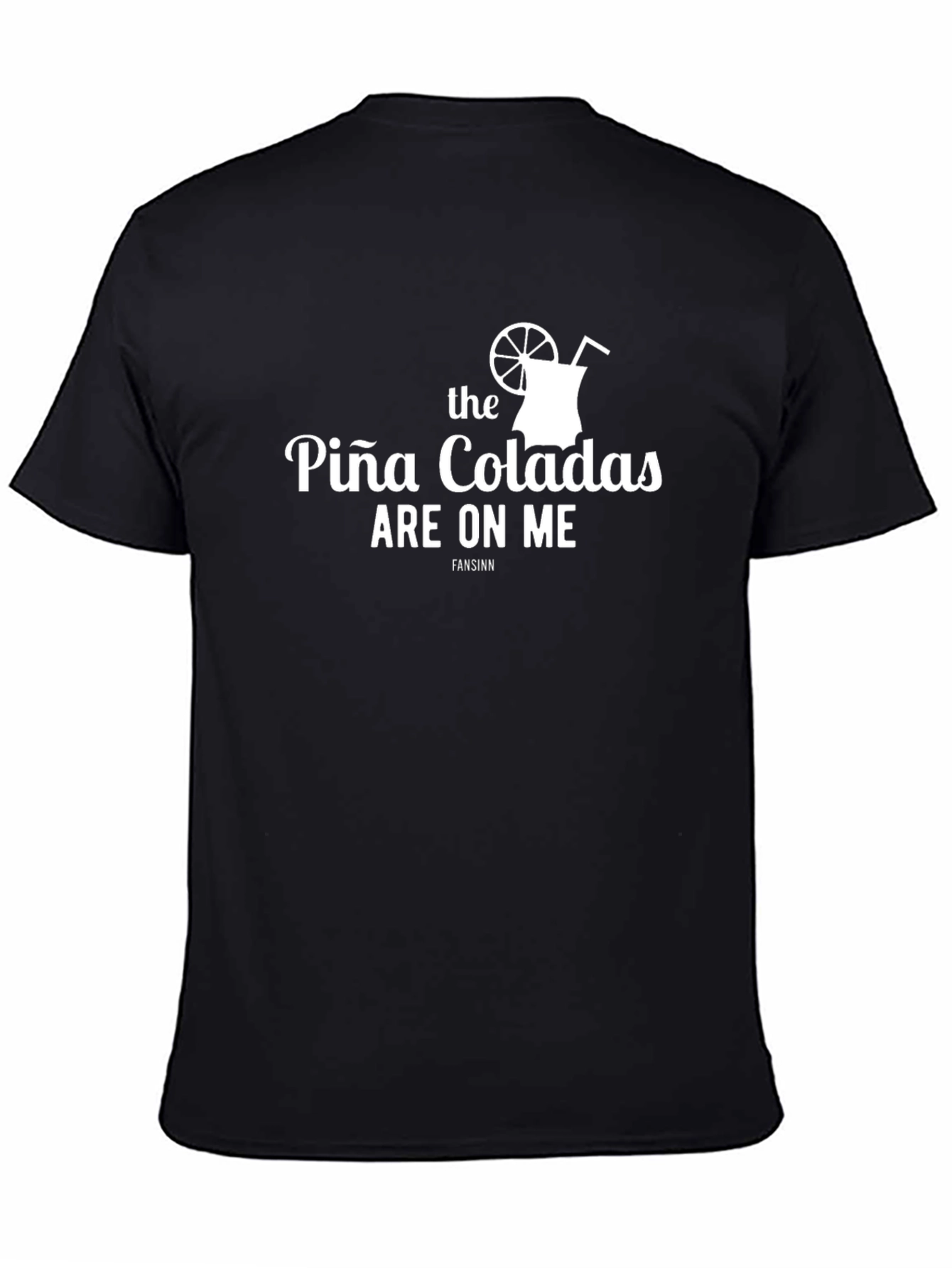 Camiseta Negra Piña Coladas On Me Divertida y Cómoda