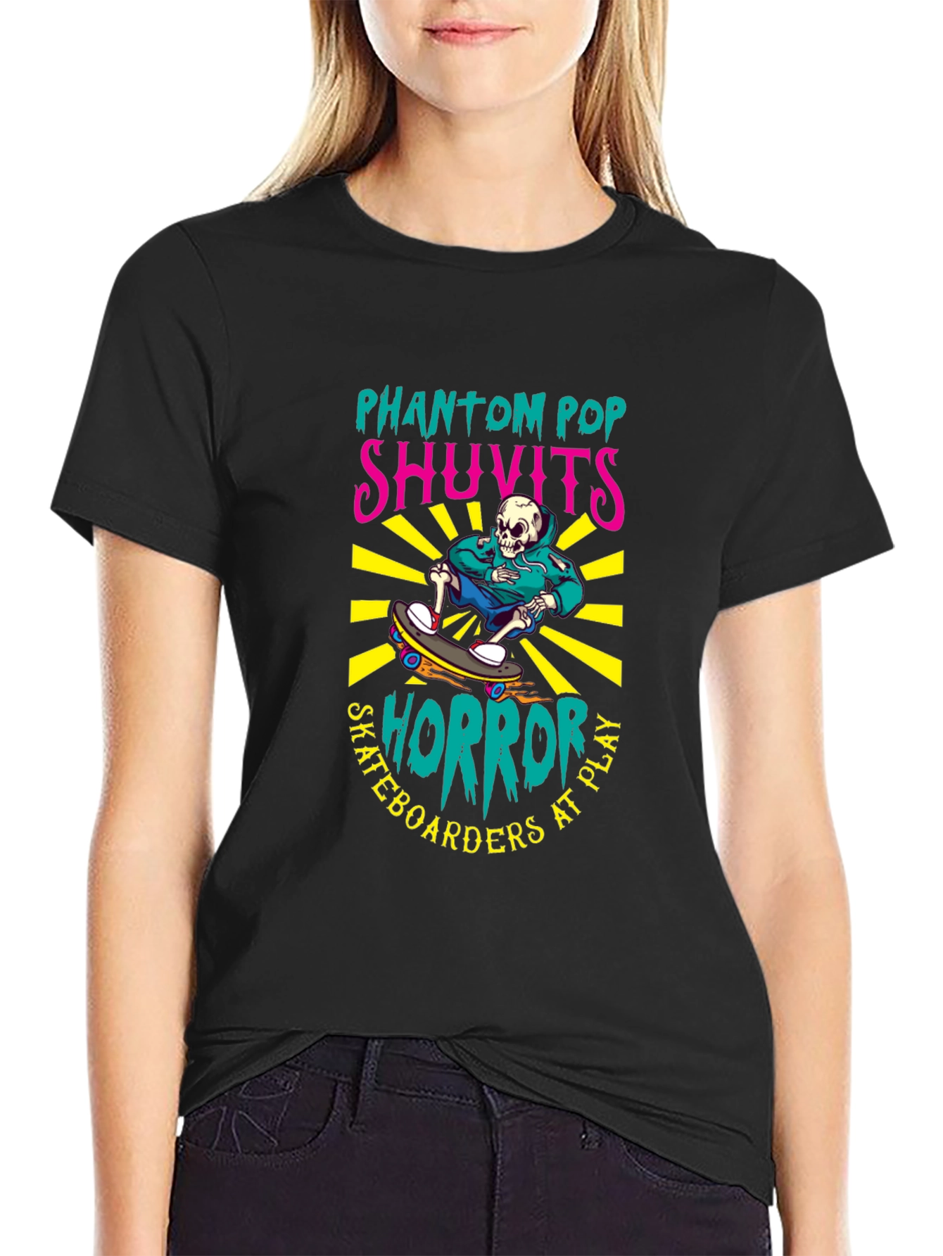 Camiseta Negra con Diseño de Skateboarding Horror