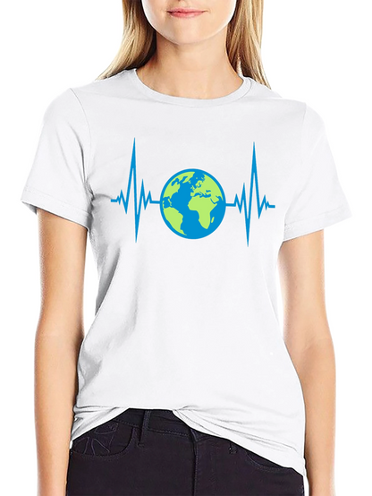 Camiseta Negra con Diseño de Latido Terrestre