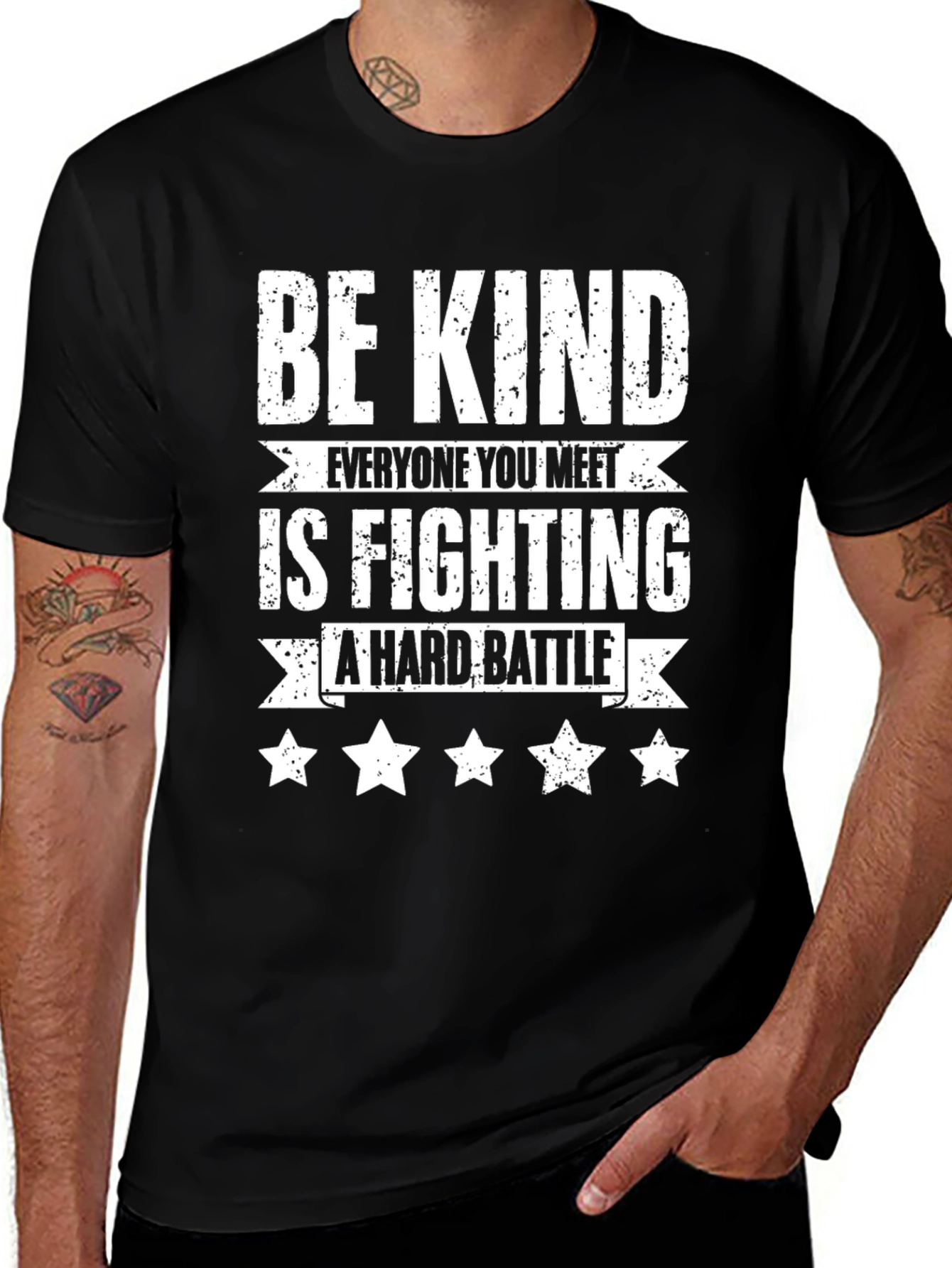 Camiseta Negra Sé amable con estrellas