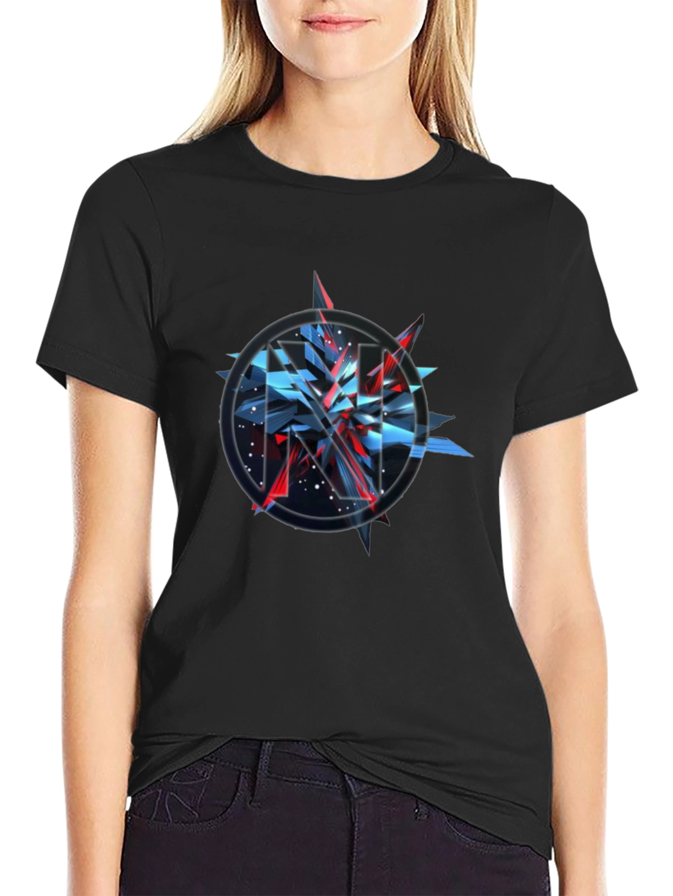 Camiseta Negra con Diseño Abstracto