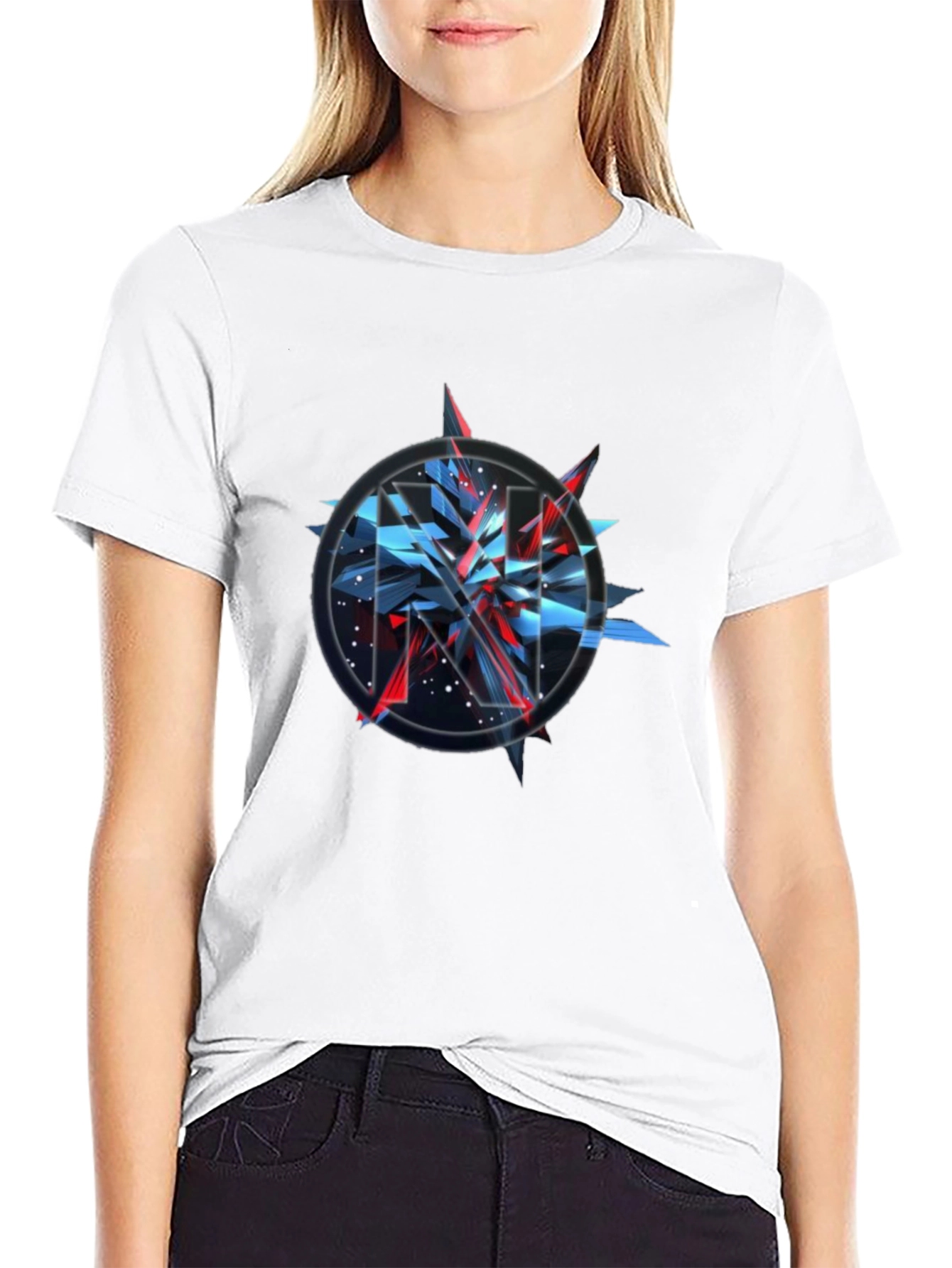 Camiseta Negra con Diseño Abstracto