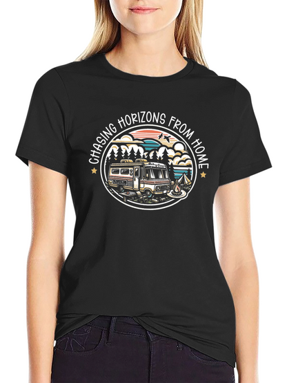 Camiseta Negra Chasing Horizons From Home