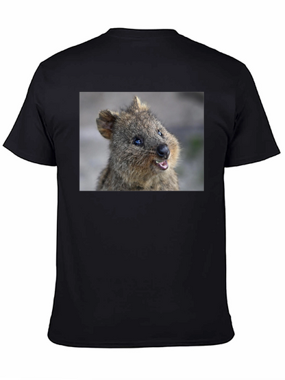 Camiseta Negra con Diseño de Quokka Sonriente