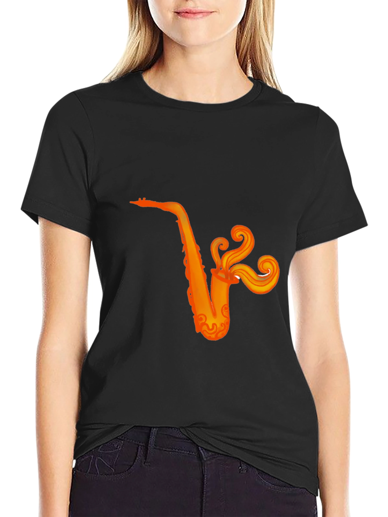 Camiseta Negra con Diseño de Saxofón Naranja