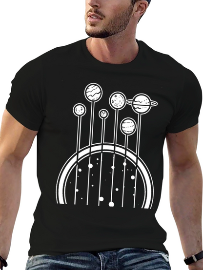 Camiseta Negra con Diseño de Planetas