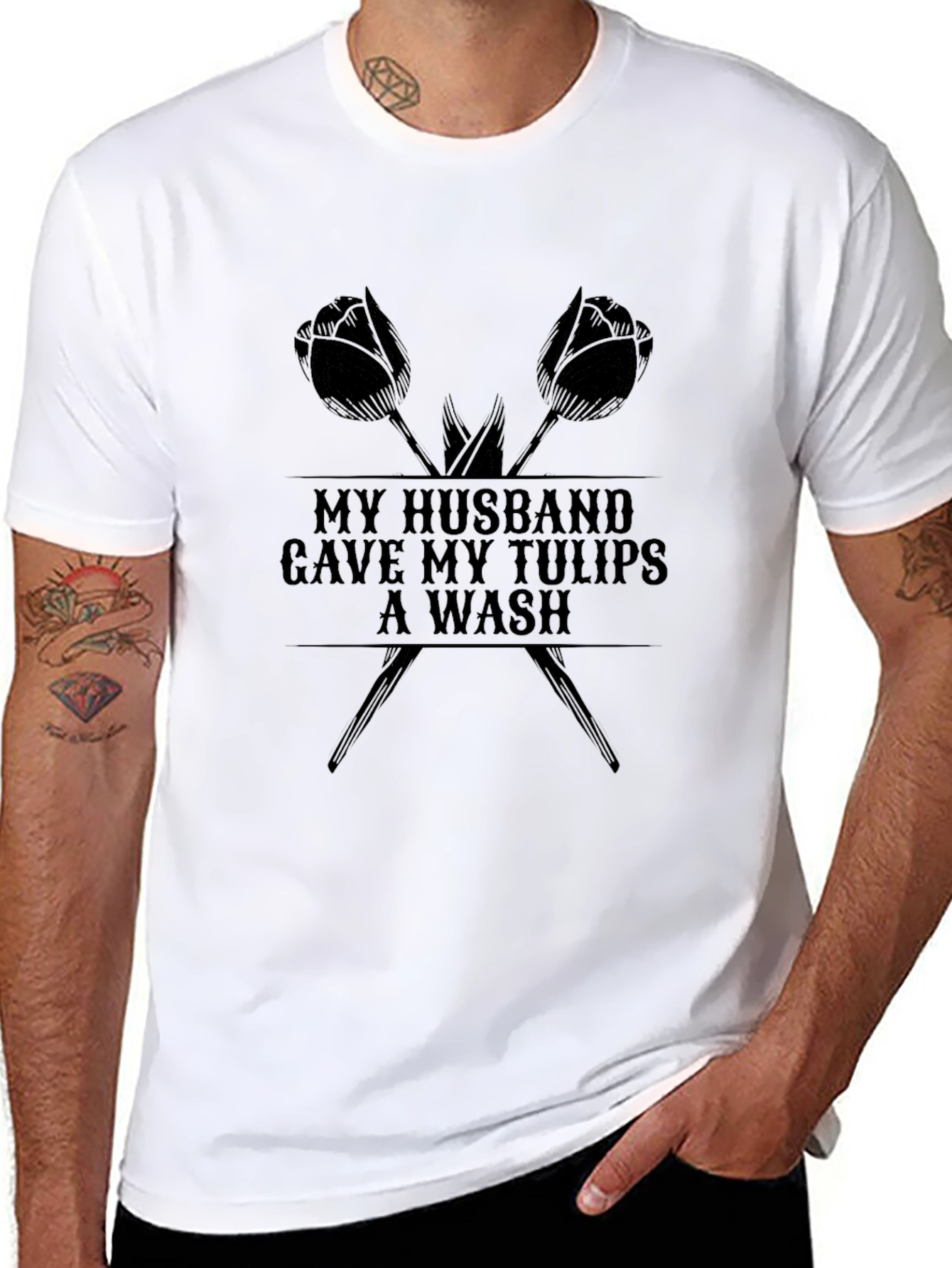 Camiseta Negra con Diseño de Tulipanes para Hombre