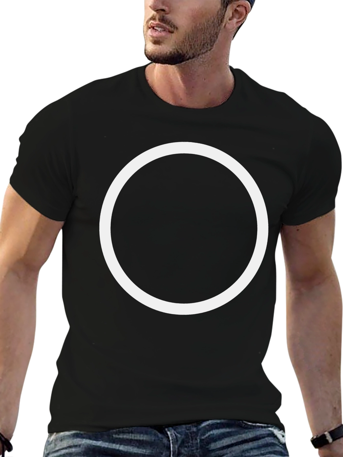 Camiseta Hombre Negra con Círculo Blanco Estilo Casual