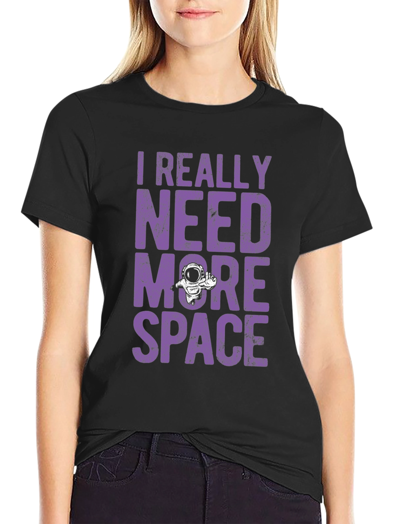 Camiseta Necesito Más Espacio