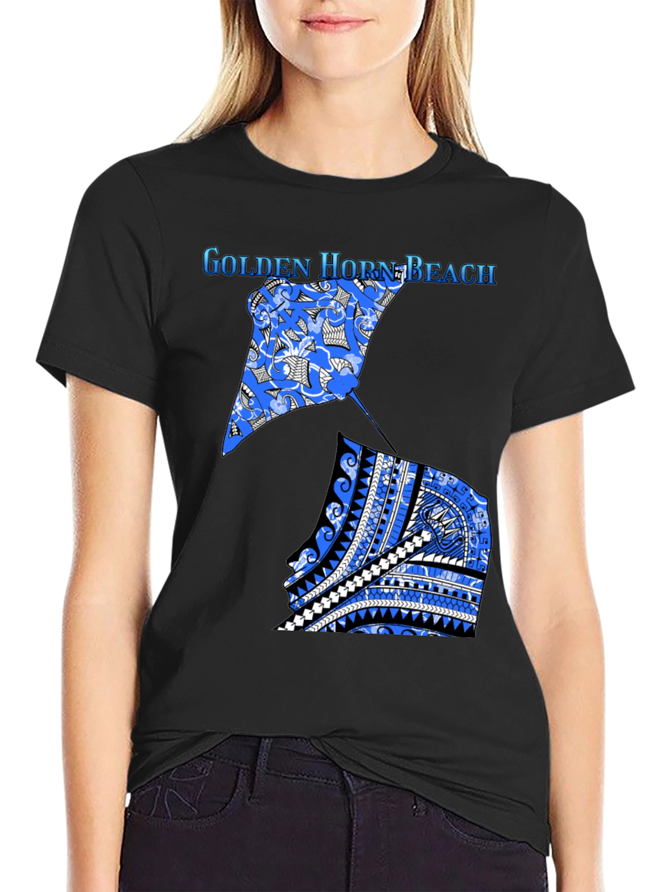Camiseta Negra Playa Golden Horn con Diseño Único