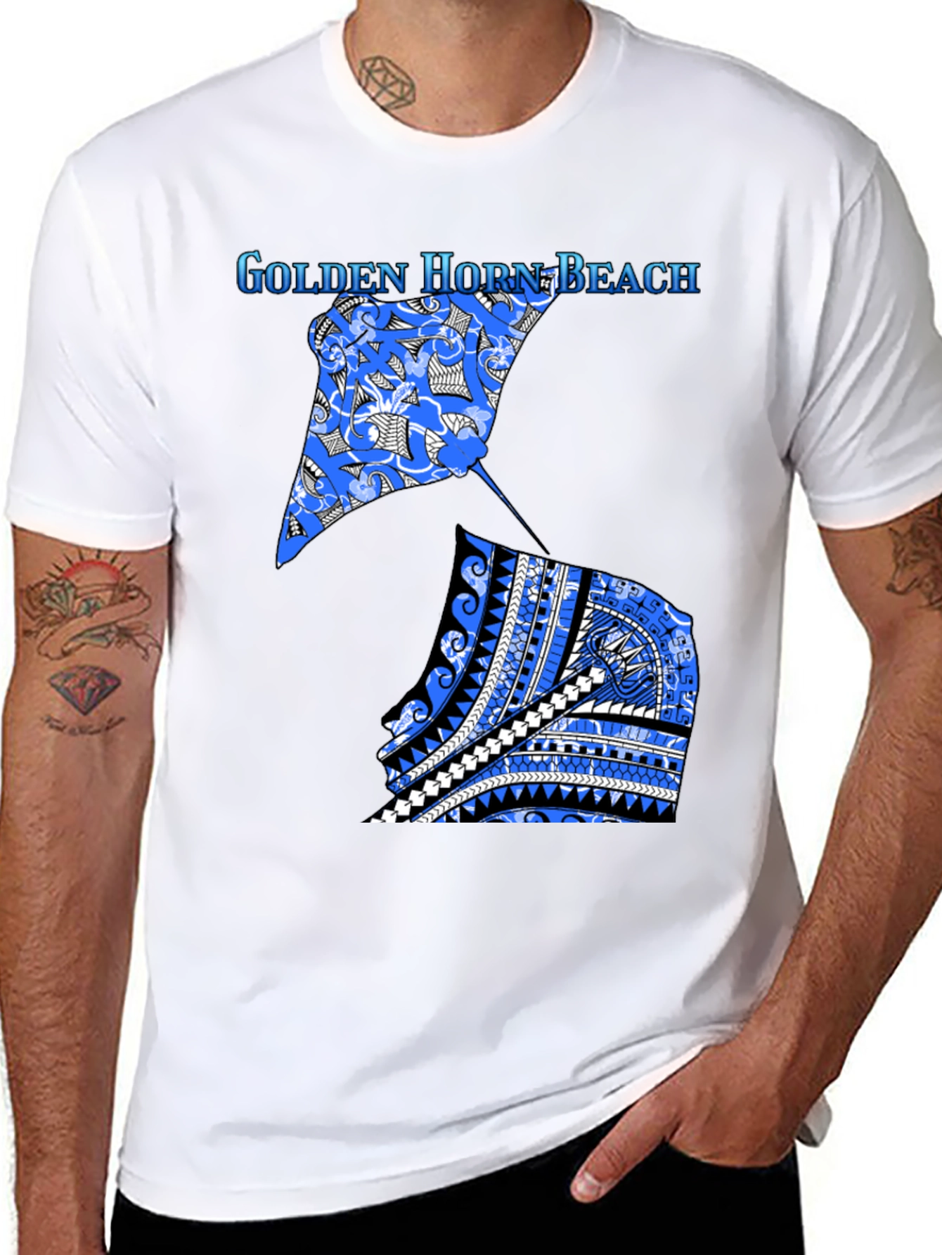 Camiseta Negra Playa Golden Horn con Diseño Único