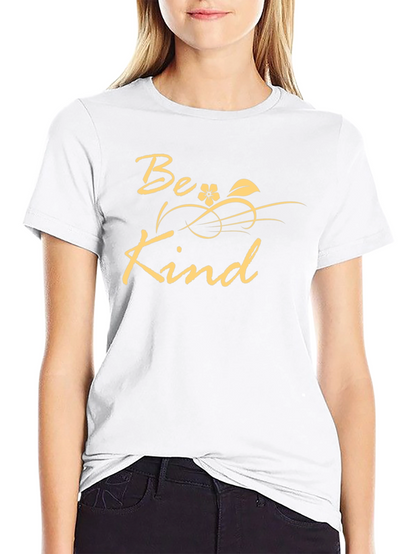 Camiseta Negra Be Kind - Diseño Floral