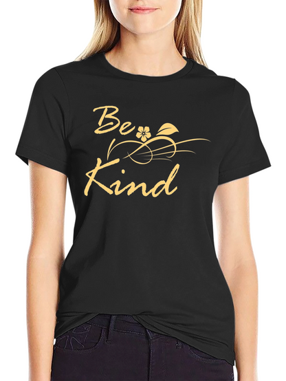 Camiseta Negra Be Kind - Diseño Floral