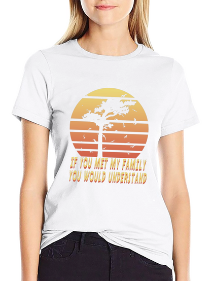 Camiseta Negra: Árbol al Atardecer y Frase Familiar