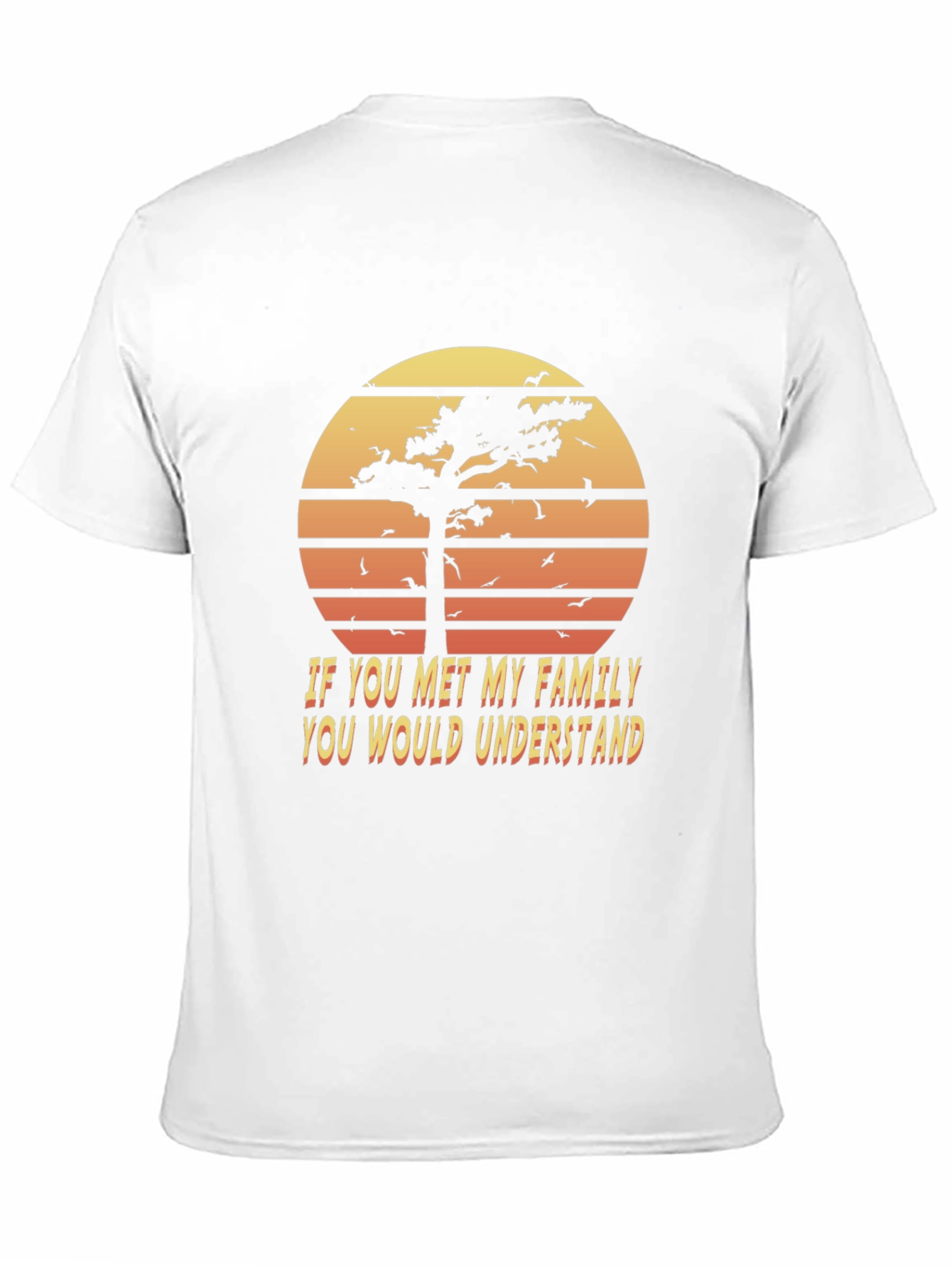Camiseta Negra: Árbol al Atardecer y Frase Familiar