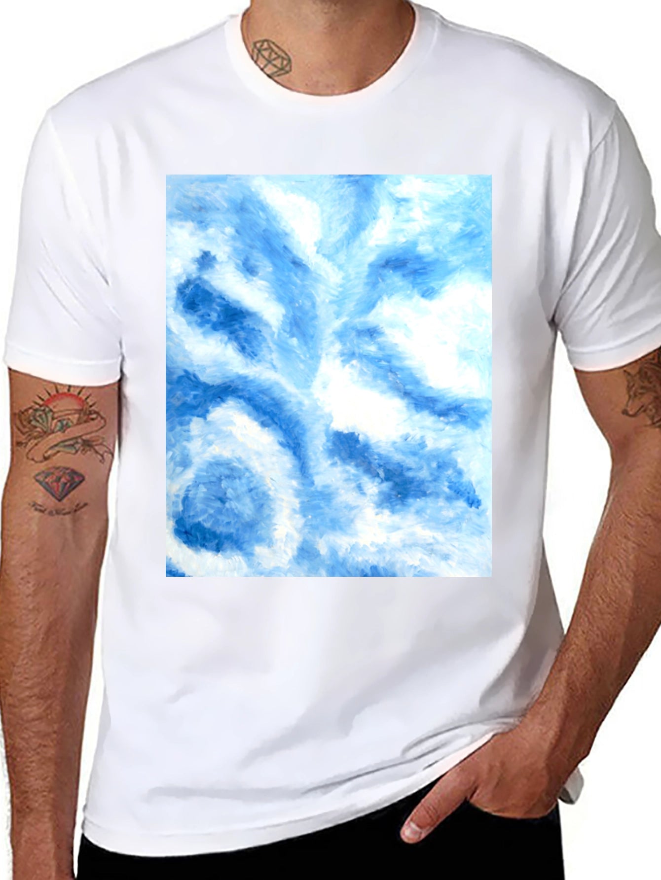 Camiseta Negra con Diseño Abstracto Azul y Blanco