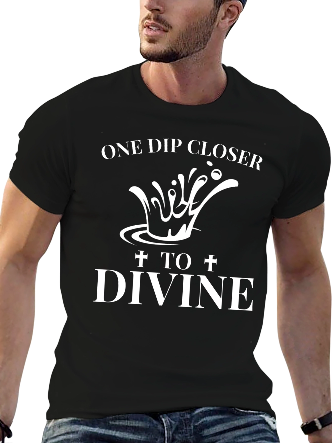 Camiseta Negra: Un Paso Más Cerca de lo Divino