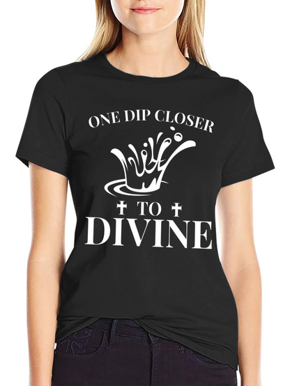 Camiseta Negra: Un Paso Más Cerca de lo Divino