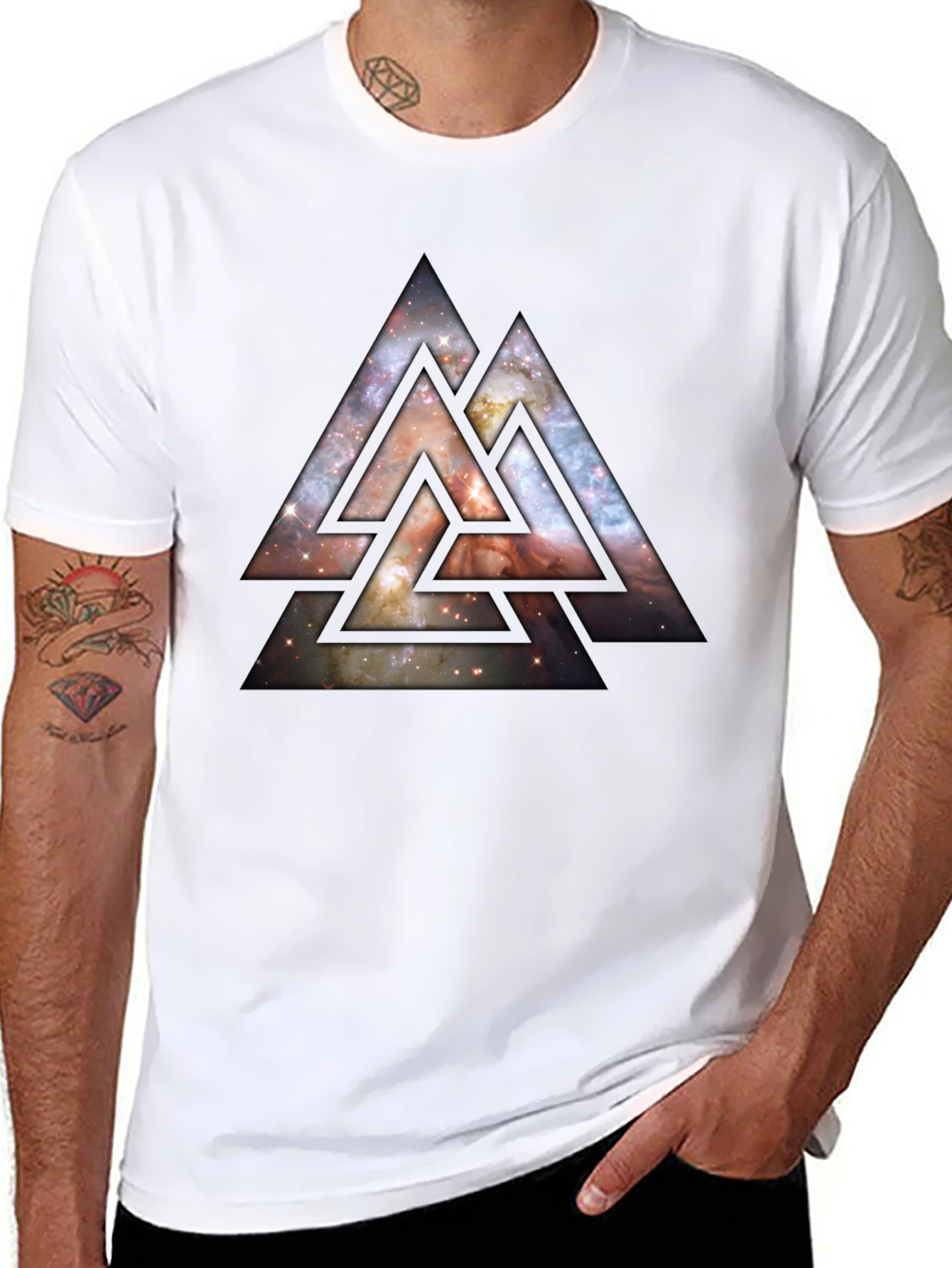 Camiseta Hombre Negra Diseño Triángulos Cósmicos