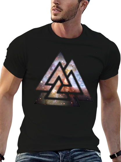 Camiseta Hombre Negra Diseño Triángulos Cósmicos