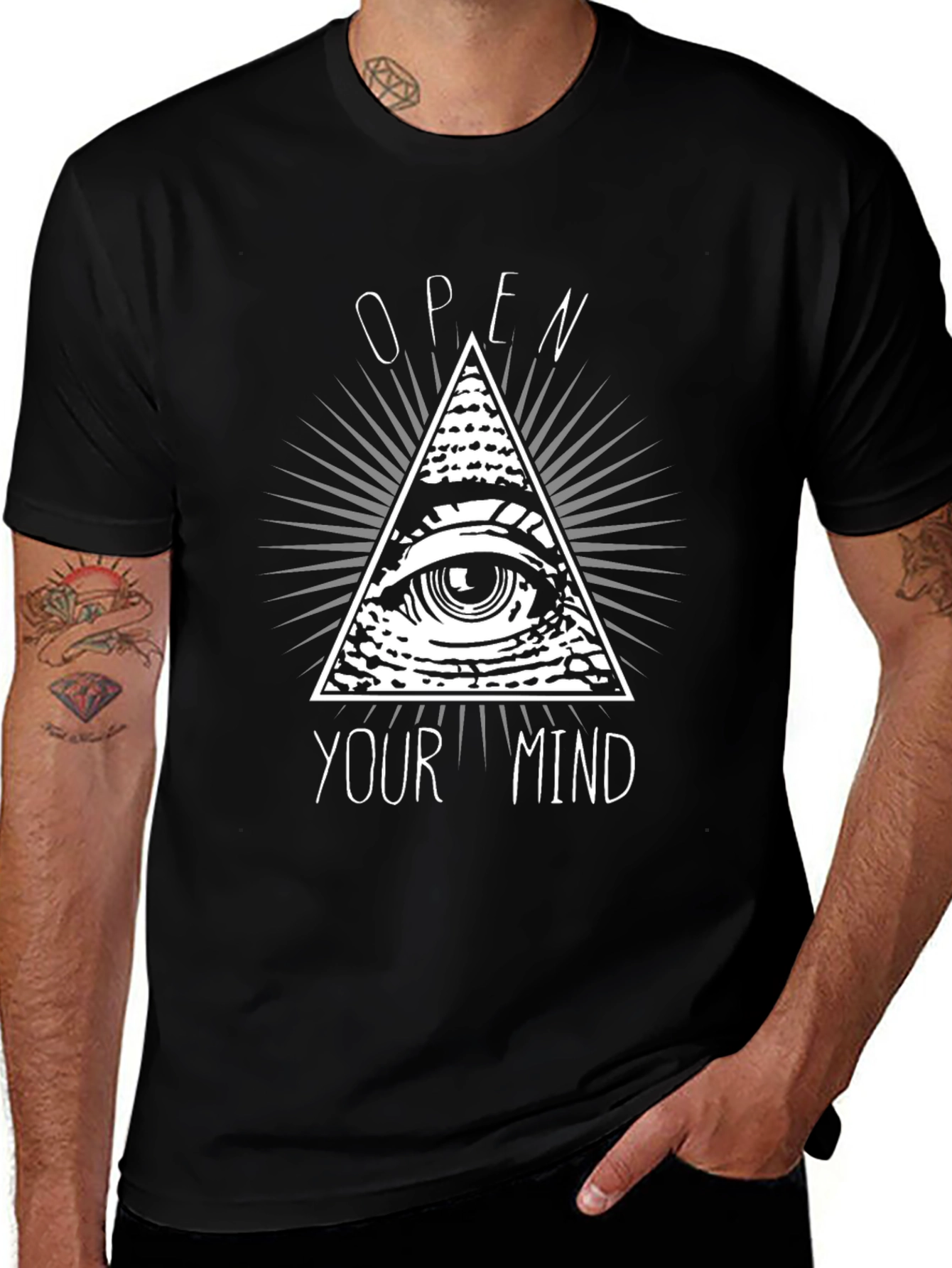 Camiseta Negra Abre tu Mente con Diseño Piramidal
