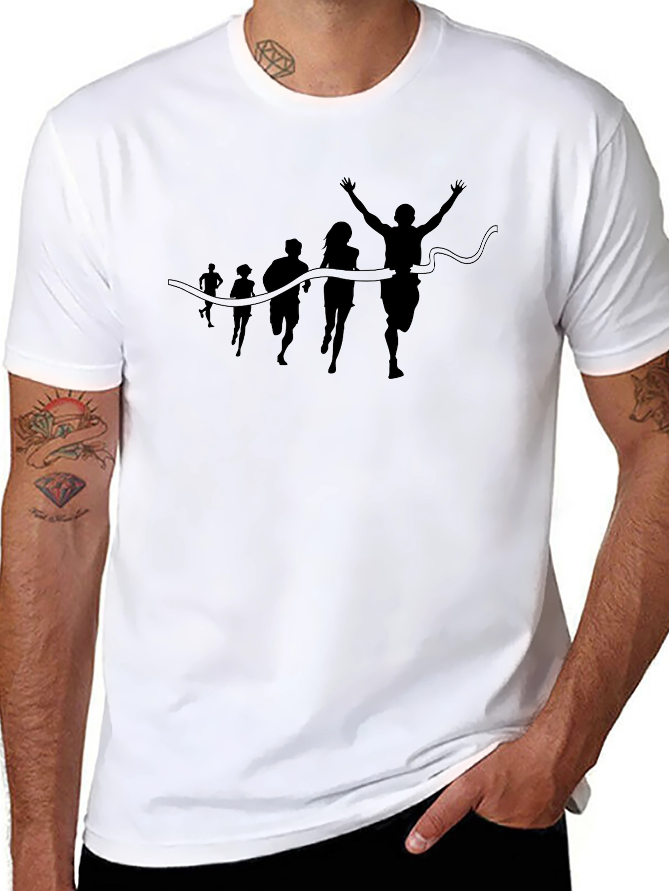 Camiseta Negra Silueta de Carrera en la Meta