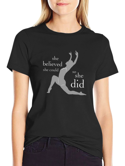 Camiseta Negra con Diseño de Gimnasta